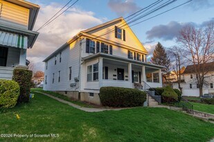 623 E Elm St in Scranton, PA - Building Photo