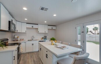 3649 E Emile Zola Ave in Phoenix, AZ - Building Photo - Building Photo