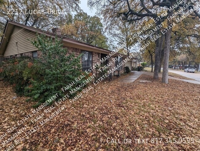 2212 Lucas Dr in Fort Worth, TX - Building Photo - Building Photo