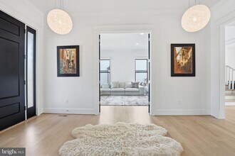 2504 12th St N in Arlington, VA - Foto de edificio - Building Photo