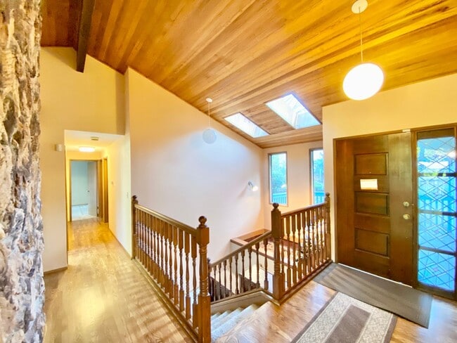 4624 146th Pl SE in Bellevue, WA - Building Photo - Building Photo