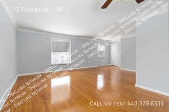 5172 Turney Rd-Unit -UP in Garfield Heights, OH - Building Photo - Building Photo