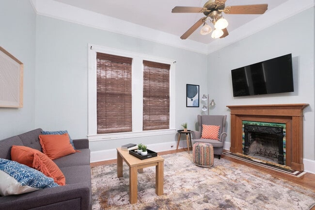 240 SW 3rd St in Gainesville, FL - Building Photo - Building Photo