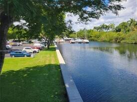 3401 N Country Club Dr, Unit EI202 in Aventura, FL - Building Photo