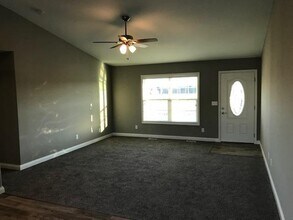 411 Split Rail Dr in Wright City, MO - Building Photo - Building Photo