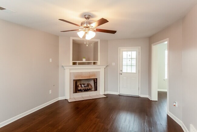 906 Lakemont Dr in Southaven, MS - Building Photo - Building Photo