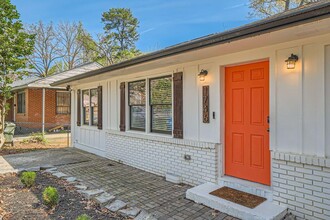 1746 Hadlock St SW in Atlanta, GA - Building Photo - Building Photo