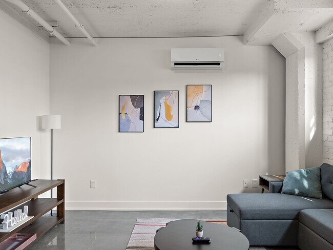 property at 608 N 3rd Ave