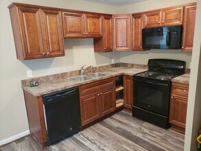 1363 Sunset Dr in Norfolk, VA - Foto de edificio - Building Photo