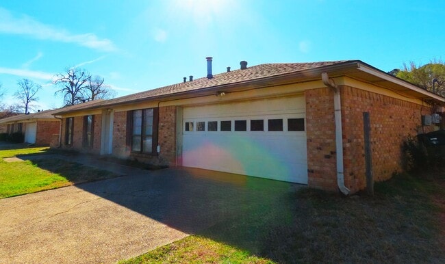 414 Muller Garden Rd in Tyler, TX - Building Photo - Building Photo