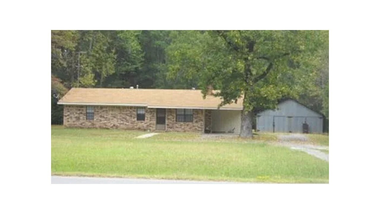 7324 US-79 in Pine Bluff, AR - Building Photo