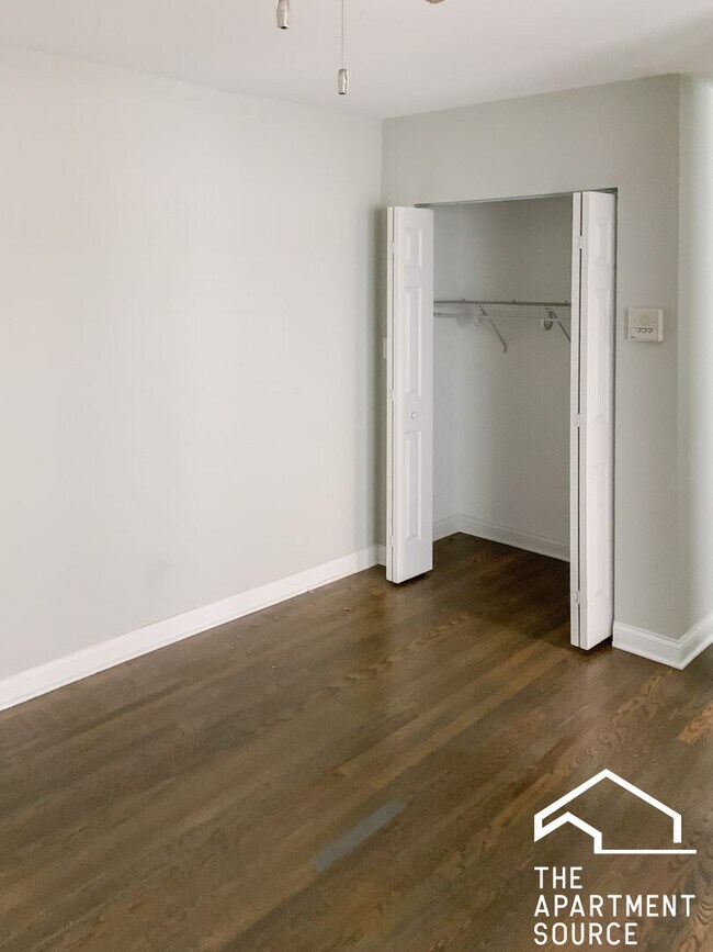 514 W Cornelia Ave, Unit 106 in Chicago, IL - Building Photo - Building Photo