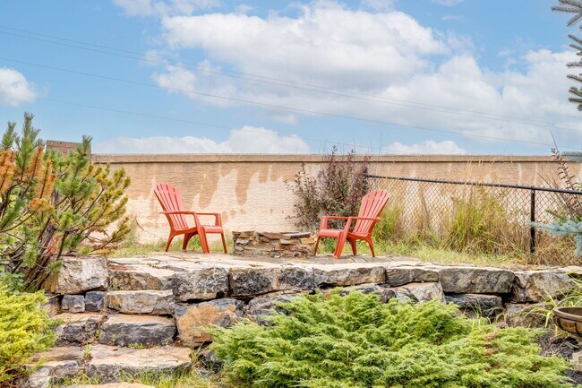 354 Discovery Ridge Way SW in Calgary, AB - Building Photo - Building Photo