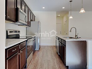 1830 Produce Ln in Johns Island, SC - Building Photo - Building Photo