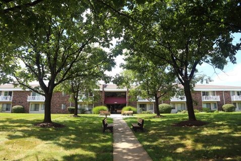 Seton Square East in Reynoldsburg, OH - Building Photo