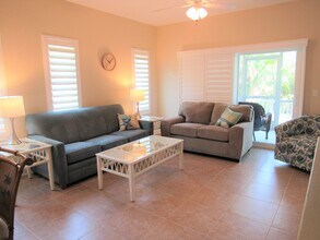 468 Bouchelle Dr in New Smyrna Beach, FL - Building Photo - Building Photo