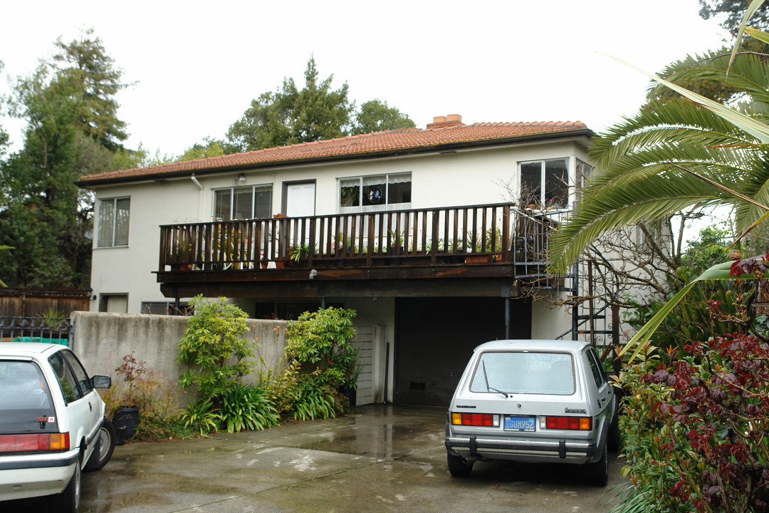 1665 Hopkins St in Berkeley, CA - Building Photo