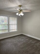 120 N 26th St in Gatesville, TX - Building Photo - Building Photo