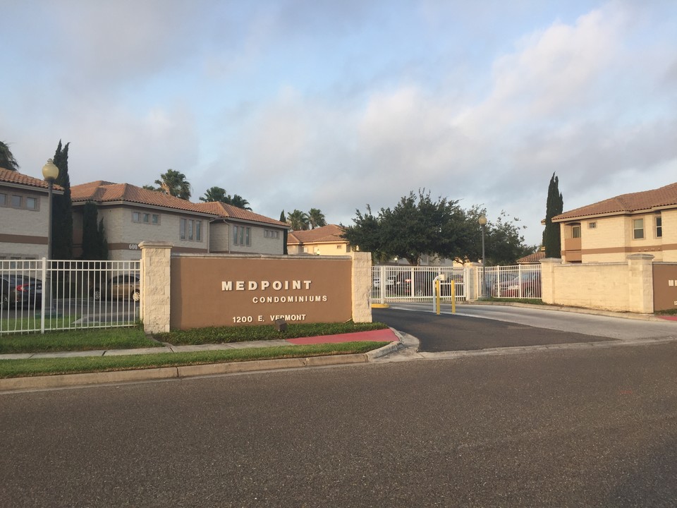 Medpoint Condominiums in McAllen, TX - Building Photo