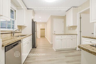 276 Chambre Ct SW in Lilburn, GA - Foto de edificio - Building Photo