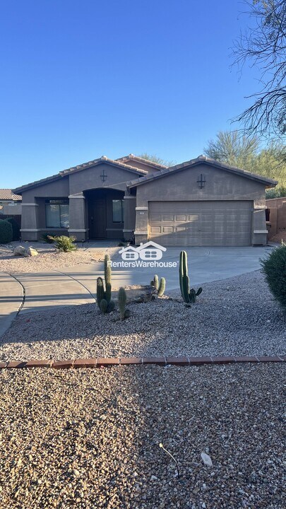 18391 W Western Star Blvd in Goodyear, AZ - Foto de edificio