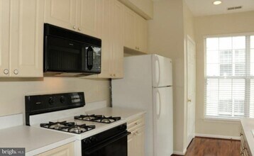 5928 Founders Crossing Ct in Alexandria, VA - Building Photo - Building Photo