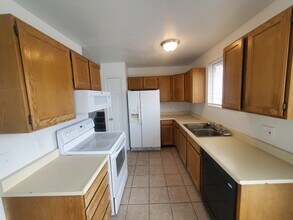 4735 Wedgecliffe Dr in West Valley City, UT - Building Photo - Building Photo