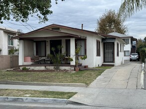 833 E Acacia Ave in Glendale, CA - Building Photo - Building Photo