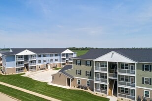 The Legends Apartments & Homes in Champaign, IL - Building Photo