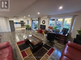 7879 Buckeye Cres in Niagara Falls, ON - Building Photo