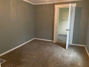1107 W Scott St in Springfield, MO - Building Photo - Building Photo