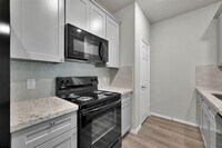 417 E Avenue G photo'