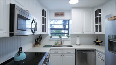 618 Euclid Ave in Miami Beach, FL - Building Photo - Building Photo