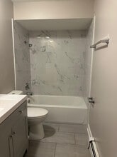 419 W Stevens Dr, Unit ONE BED in Addison, IL - Foto de edificio - Building Photo