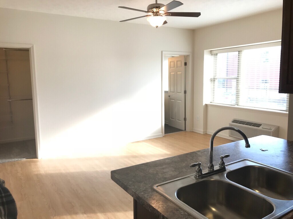 The Sheldrake Apartments Indianapolis, IN Apartments