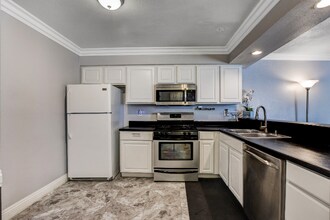 4300 Tara Ave-Unit -Unit A in Las Vegas, NV - Foto de edificio - Building Photo