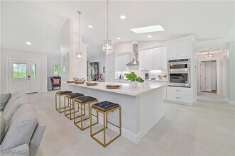 28211 Winthrop Cir in Bonita Springs, FL - Building Photo - Building Photo