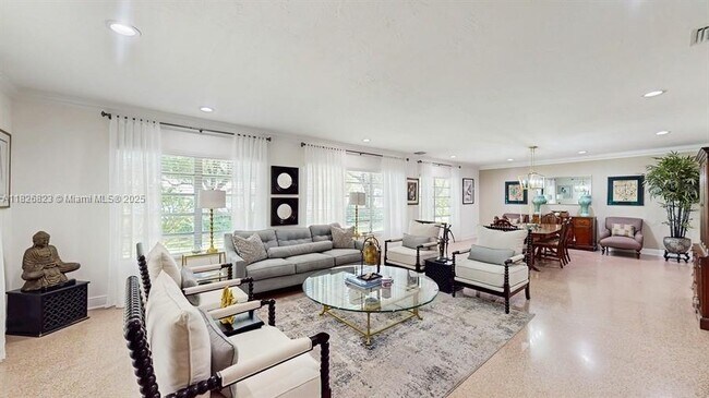 2920 Columbus Blvd in Coral Gables, FL - Foto de edificio - Building Photo