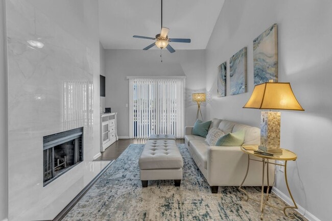 283 Hillsboro Pl in Nashville, TN - Building Photo - Building Photo