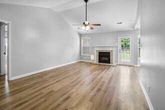 1644 Cedar Springs Cir in Clarksville, TN - Building Photo - Building Photo