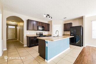 220 Minniehaha Cir in Haines City, FL - Building Photo - Building Photo