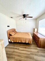 12116 Lamont Dr in Spring Hill, FL - Building Photo