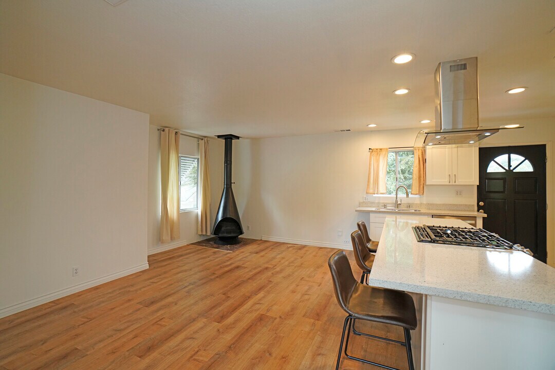 528 N Michigan Ave in Pasadena, CA - Building Photo