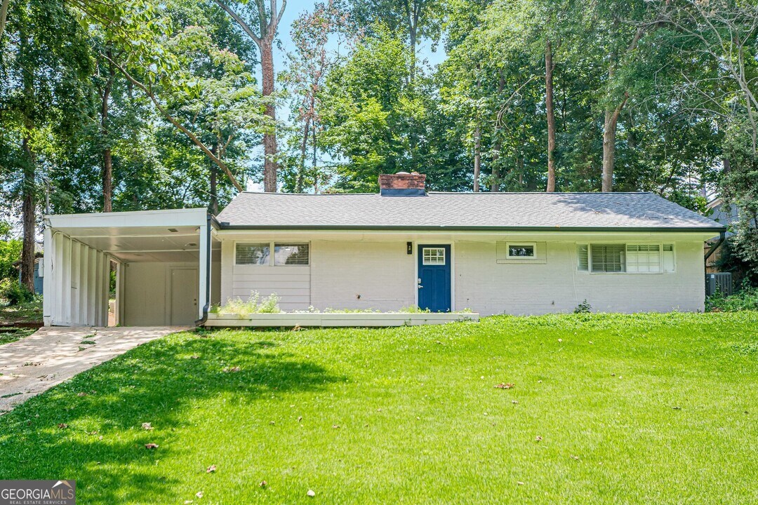 2018 Bramblewood Dr NE in Atlanta, GA - Building Photo