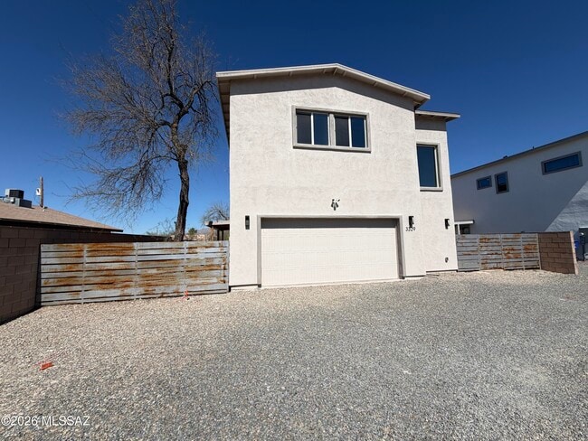 3329 E Glenn St in Tucson, AZ - Building Photo - Building Photo