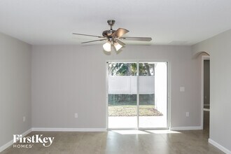 445 Earhart Dr in Davenport, FL - Building Photo - Building Photo