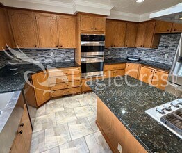 665 E Pine Ct in Hermiston, OR - Building Photo - Building Photo