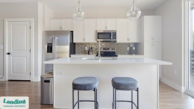 1000 Forestview Dr, Unit 5102 in Oakwood, GA - Building Photo - Building Photo