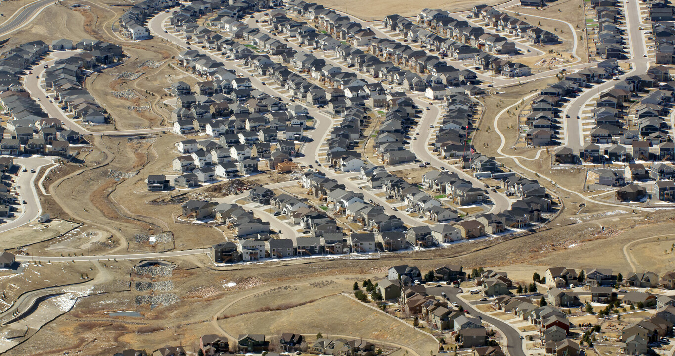 Cliffrose at Homestead at Crystal Valley in Castle Rock, CO - Building Photo