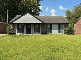 27 Breezewood Cv in Jackson, TN - Building Photo